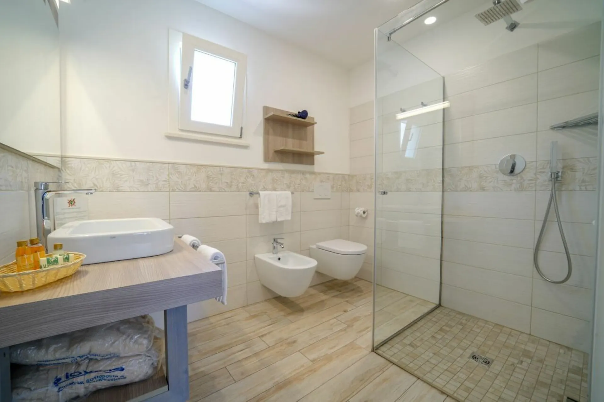 Hotel Baia del Godano Resort & Spa - Doppelzimmer Prestige Meerblick