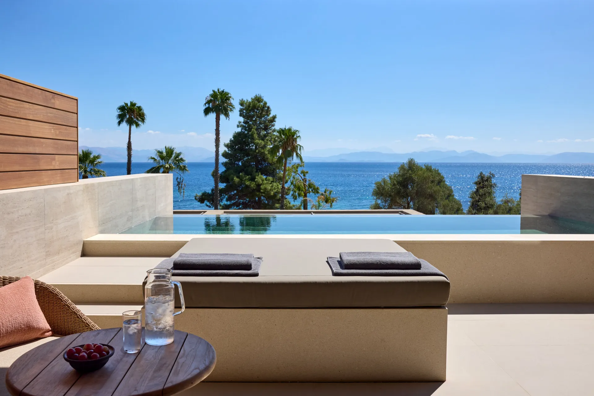 Avali, Mar-Bella Collection - Junior Suite Privatpool Meerblick