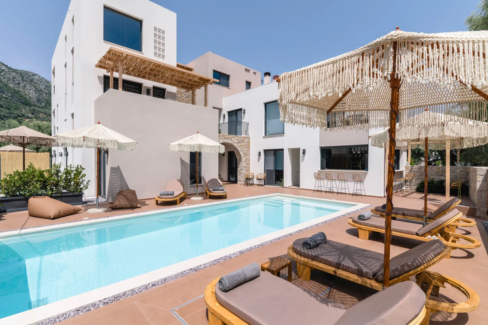 13 Key Suites