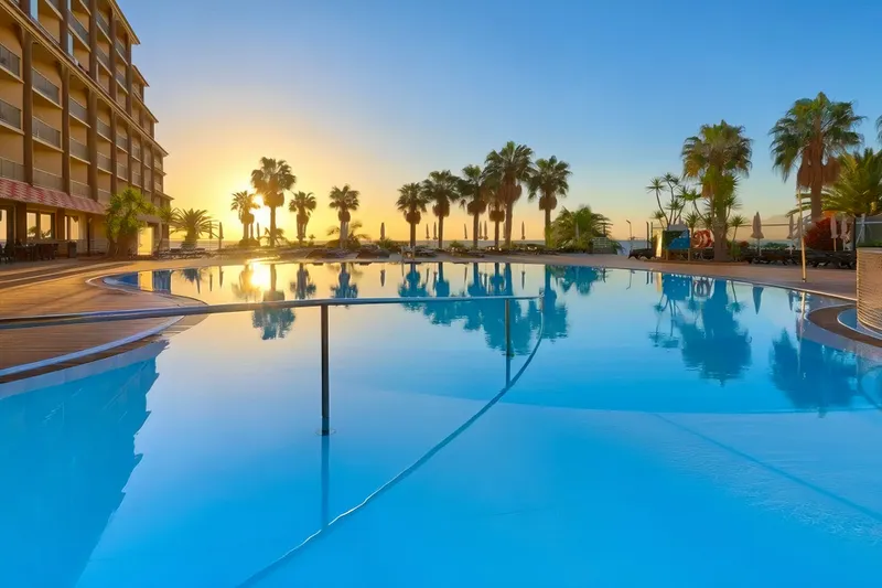 Hotel The Views Oasis