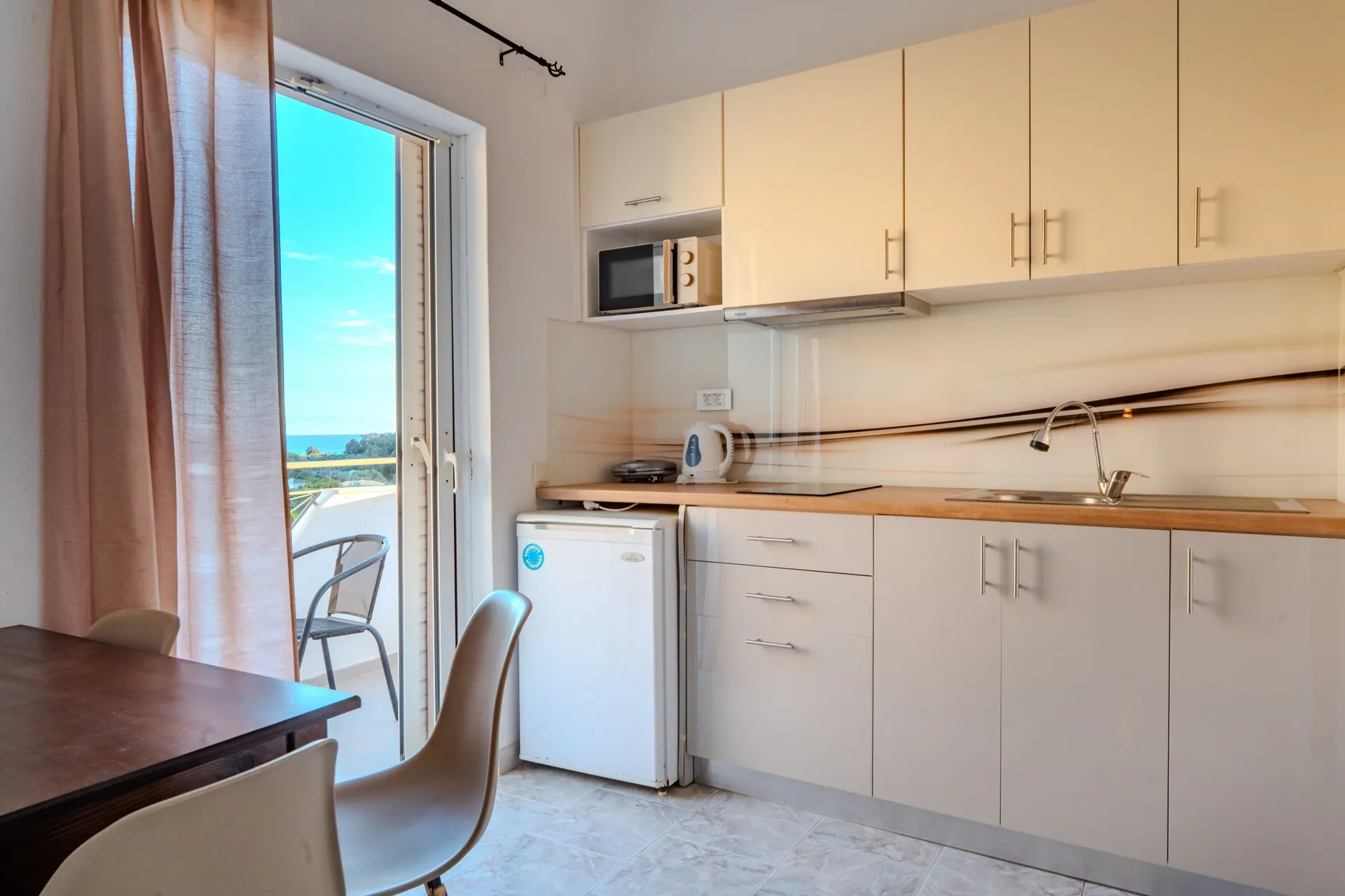 Rizos Bay - Dreibettzimmer