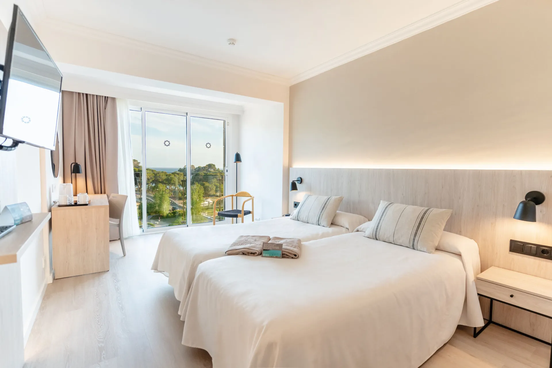 Minura Cala Galdana- Doppelzimmer seitlicher Meerblick