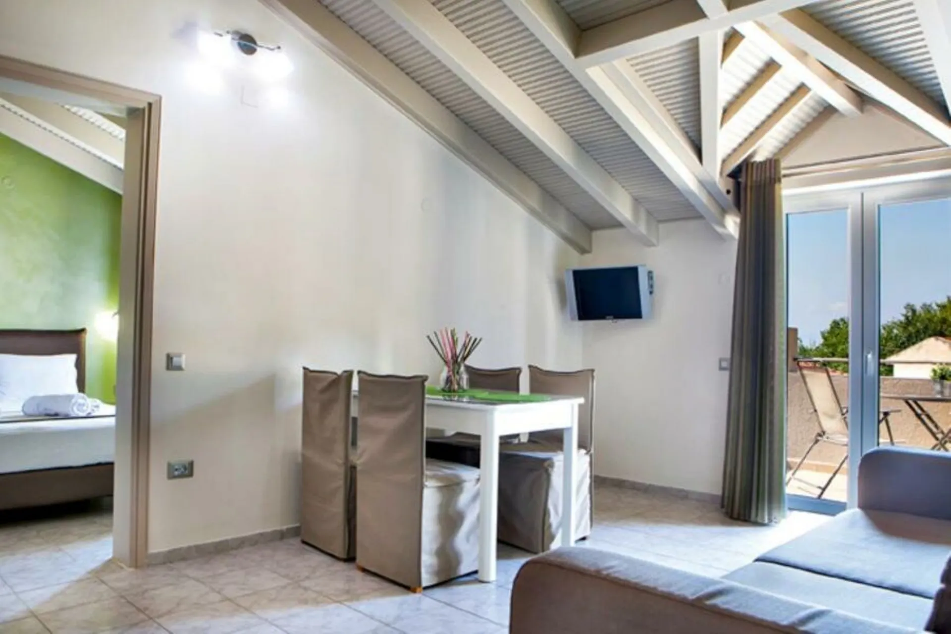 Notos Studios - Appt. Garten- bzw. Poolblick