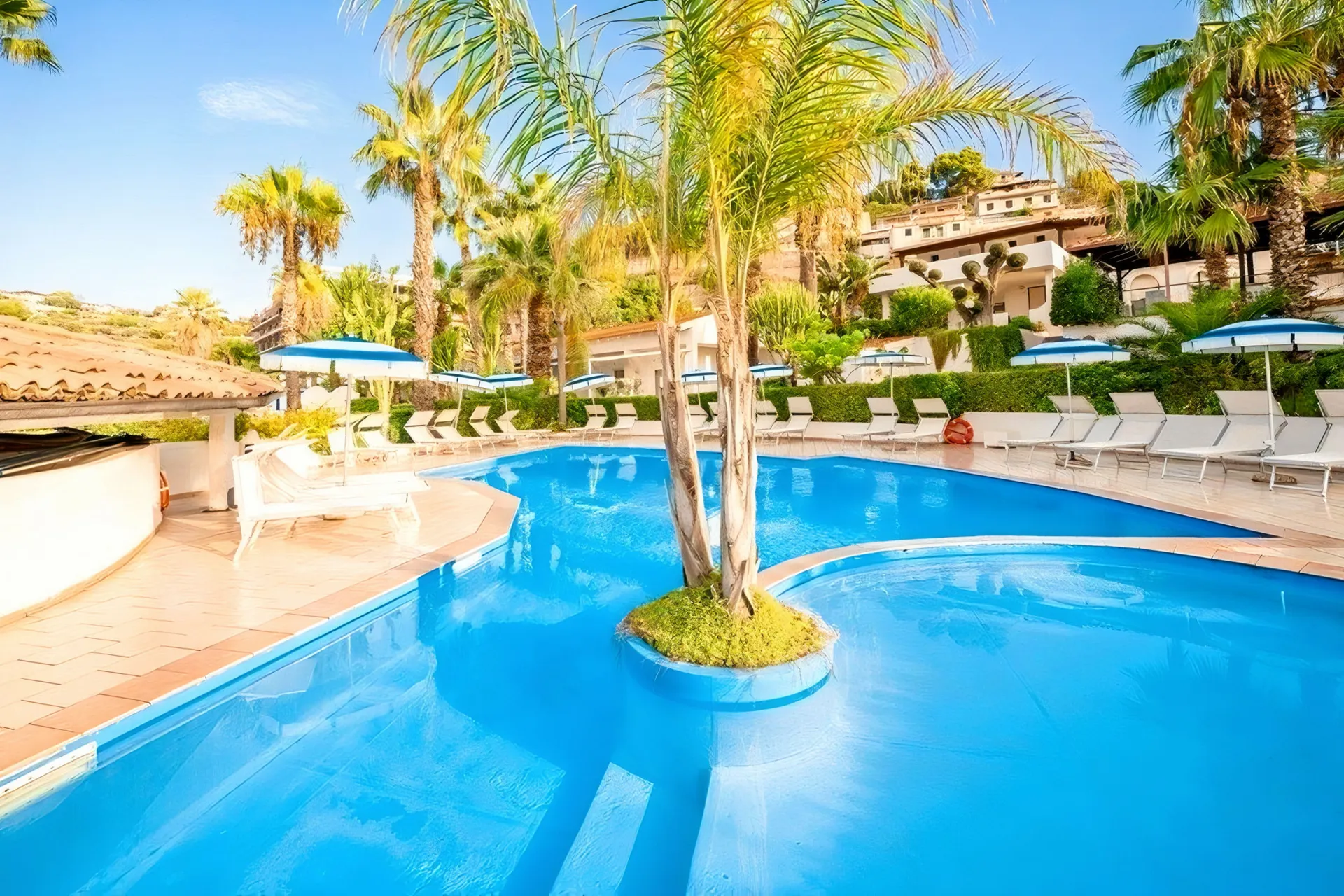 Hotel Villaggio Baia DErcole Familienzimmer