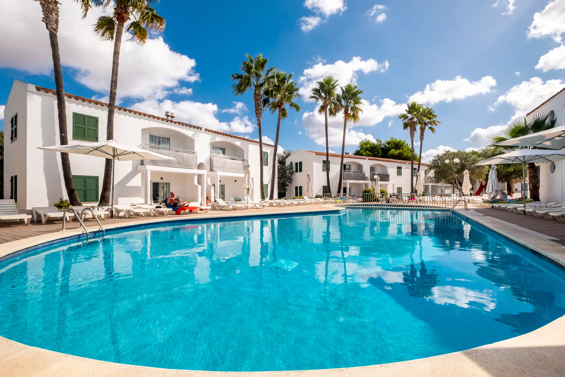 Aparthotel Cales de Ponent