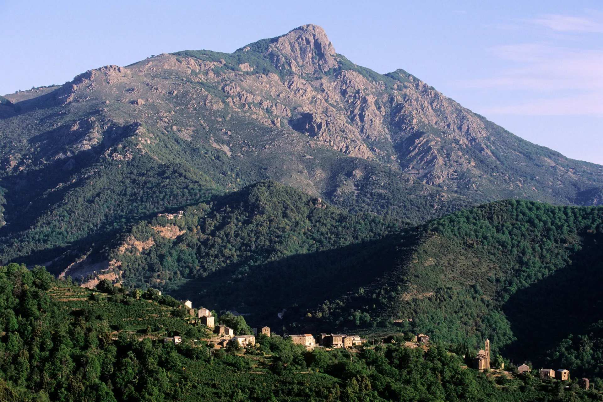 Castagniccia und Monte San Petrone